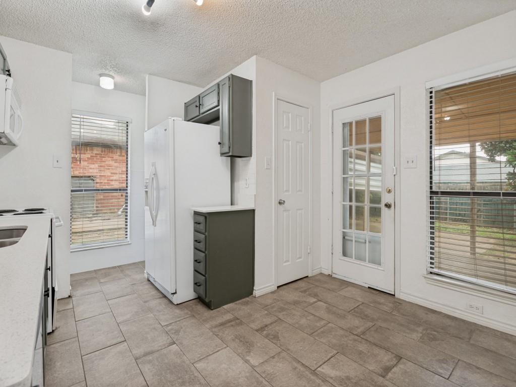 3006 Post Oak Drive Property Photo 7