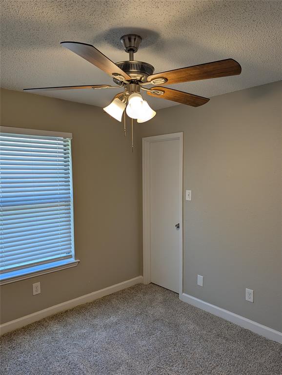 8220 Meadowbrook Drive Property Photo 17