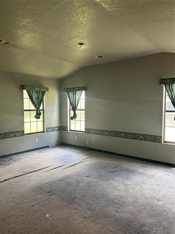 501 W 12th Street Property Photo 25