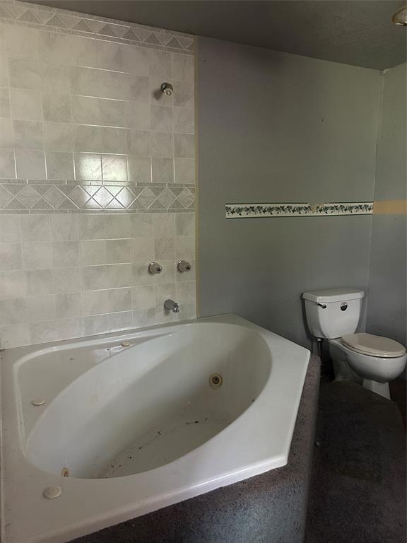 501 W 12th Street Property Photo 28