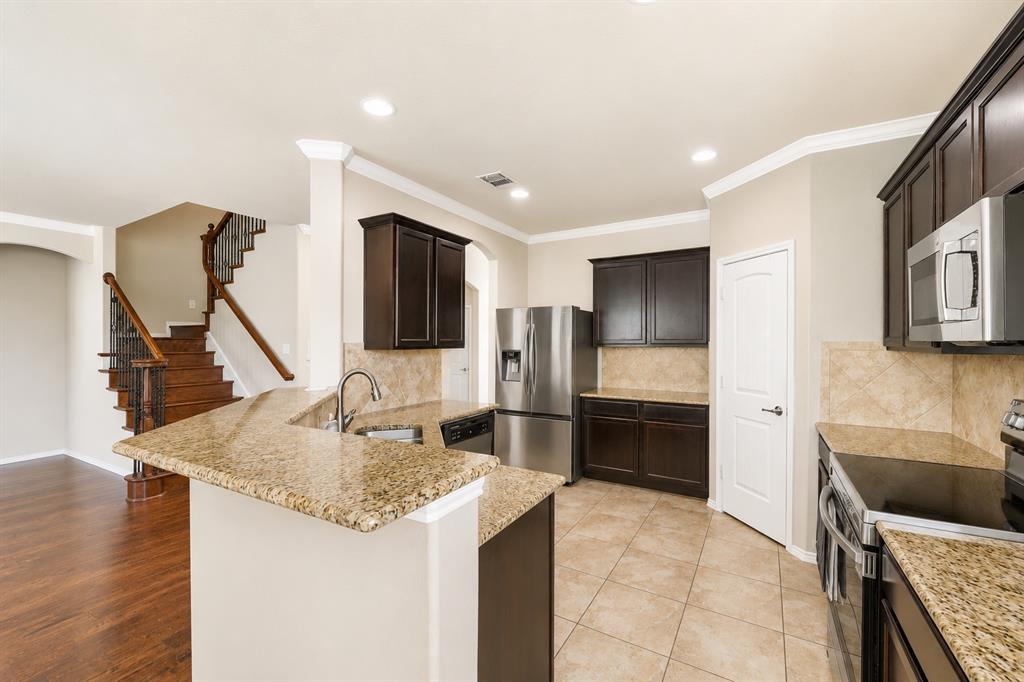 12532 Autumn Leaves Trail Property Photo 7