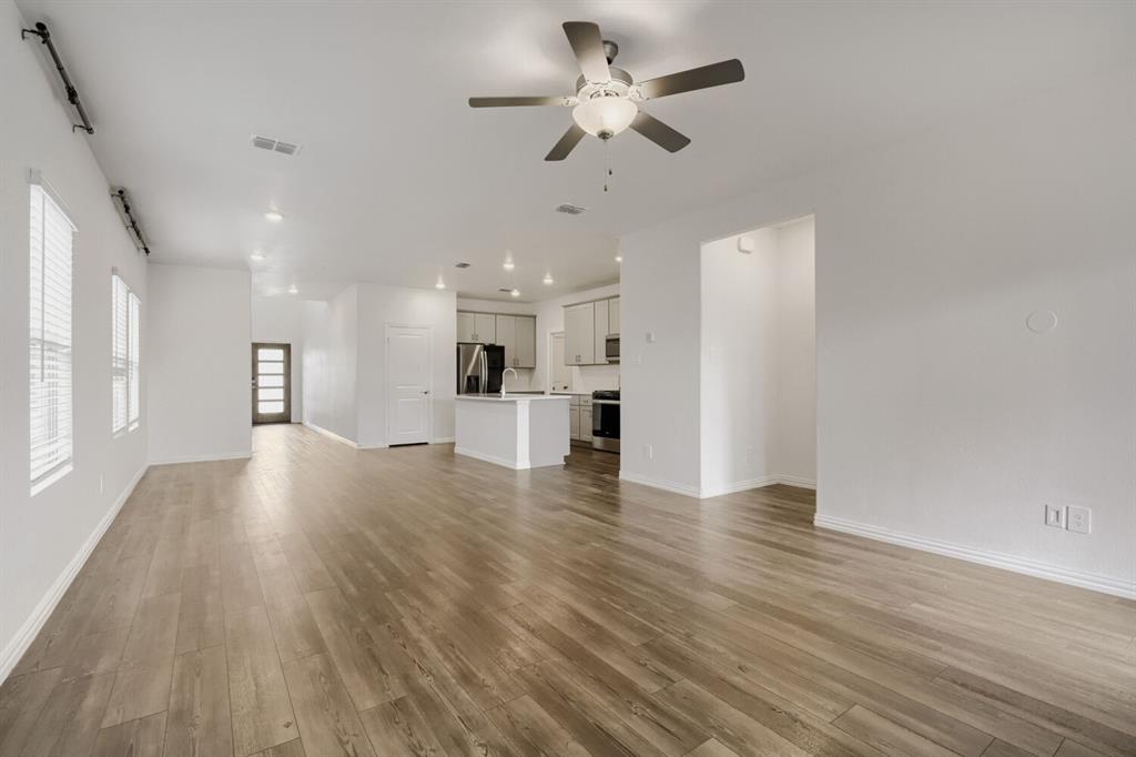 2017 Pine Stone Lane Property Photo 8