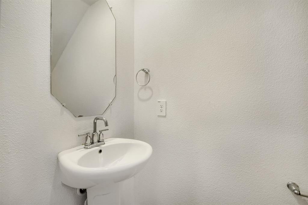 2017 Pine Stone Lane Property Photo 14