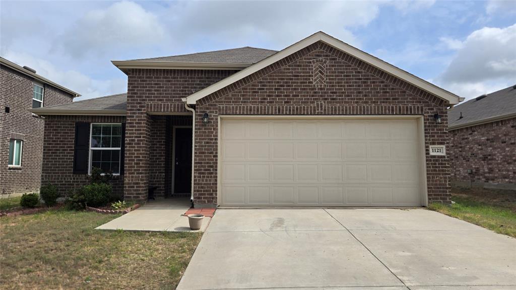 1121 Waggoner Drive Property Photo 1