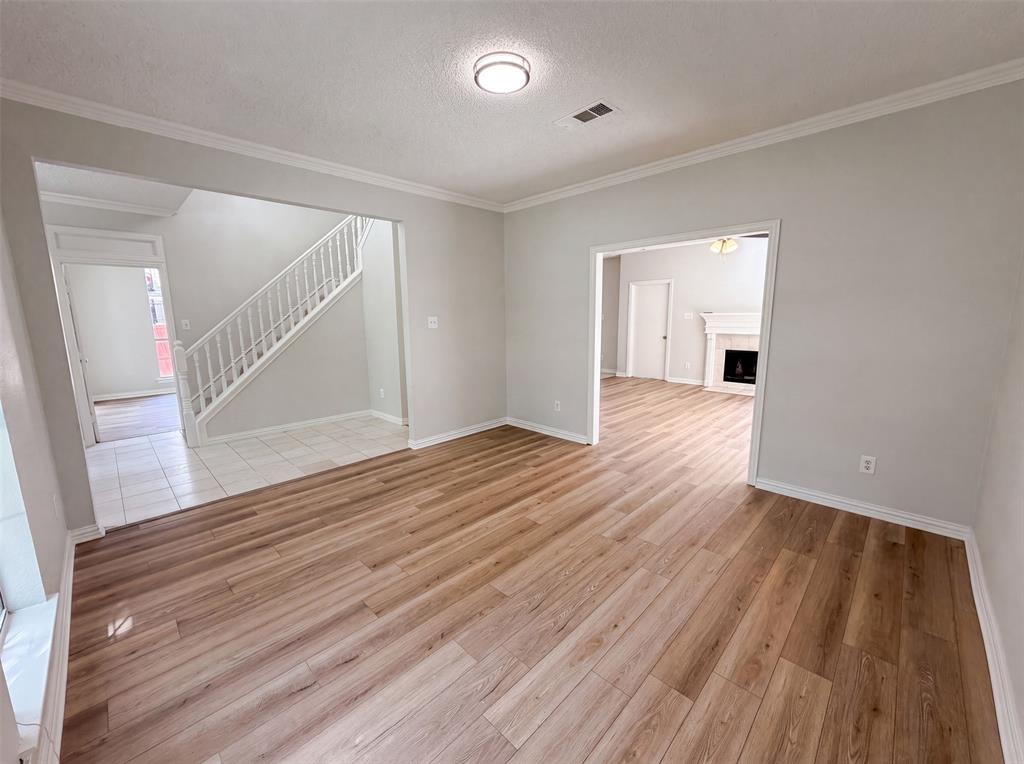 317 Riverwalk Lane Property Photo 3