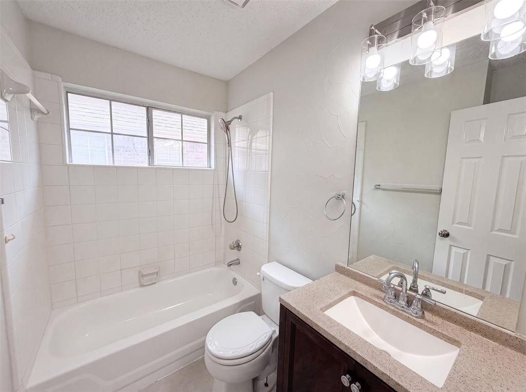 317 Riverwalk Lane Property Photo 18