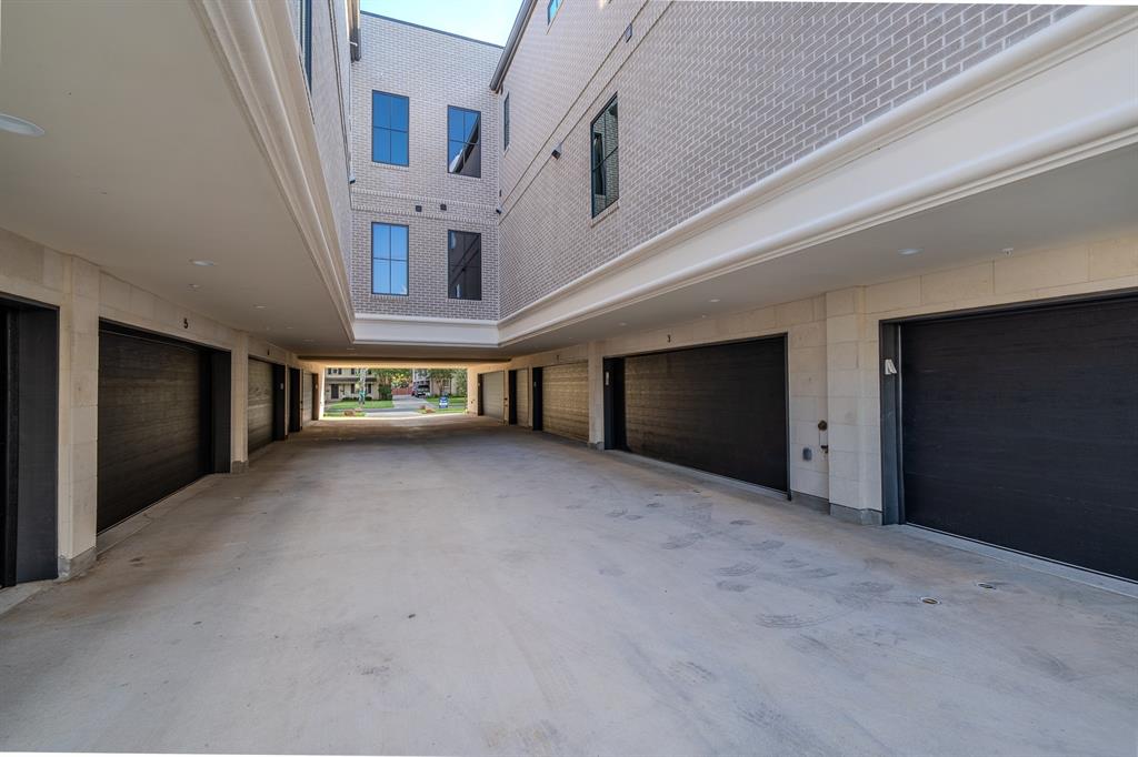 4128 University Boulevard 2 Property Photo 35