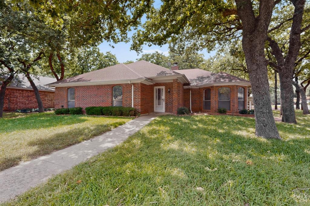 7517 Crosstimbers Lane Property Photo 1