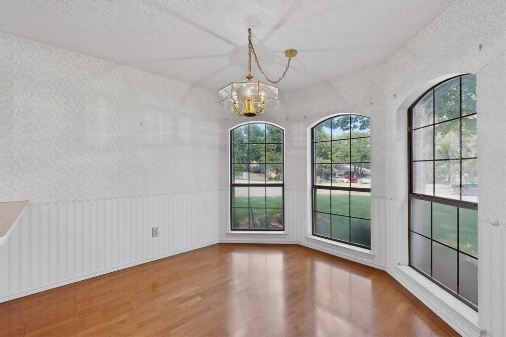 7517 Crosstimbers Lane Property Photo 12