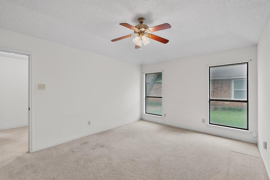 7517 Crosstimbers Lane Property Photo 14