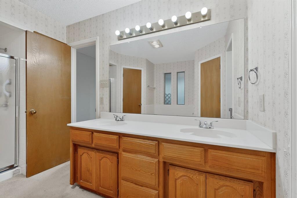 7517 Crosstimbers Lane Property Photo 16