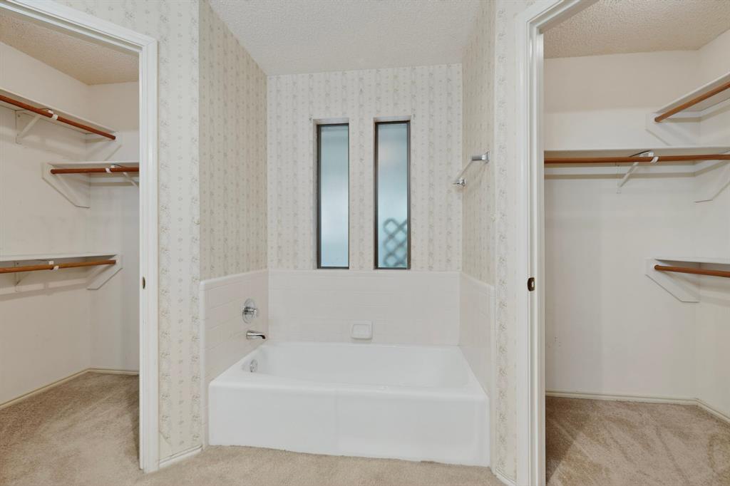 7517 Crosstimbers Lane Property Photo 19