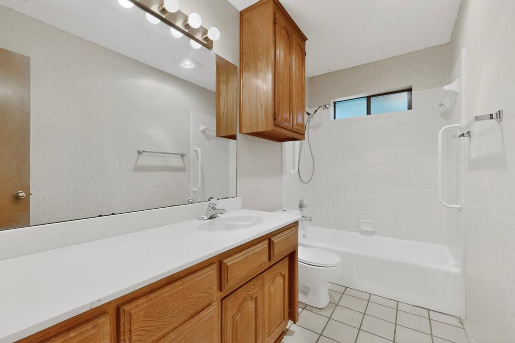 7517 Crosstimbers Lane Property Photo 21