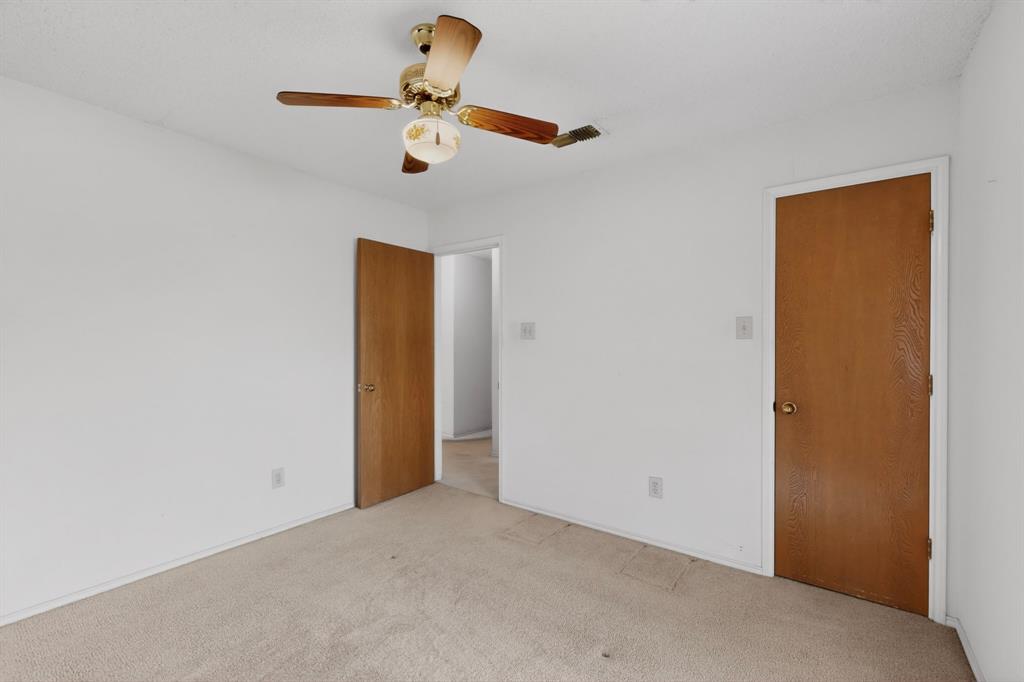 7517 Crosstimbers Lane Property Photo 23