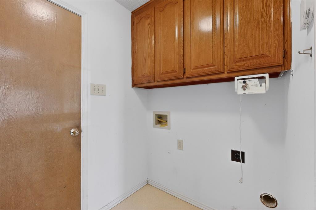 7517 Crosstimbers Lane Property Photo 24