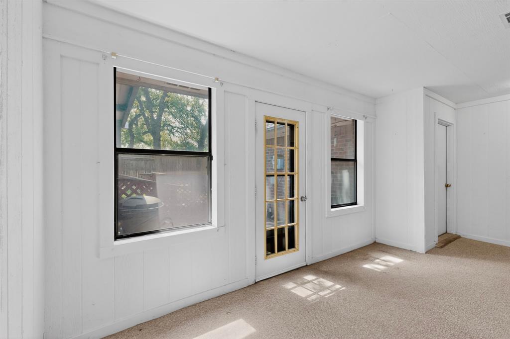 7517 Crosstimbers Lane Property Photo 25