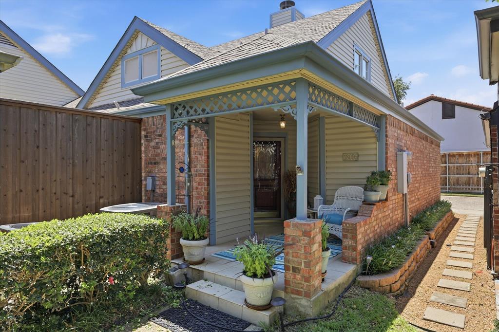 18095 Whispering Gables Lane Property Photo 1