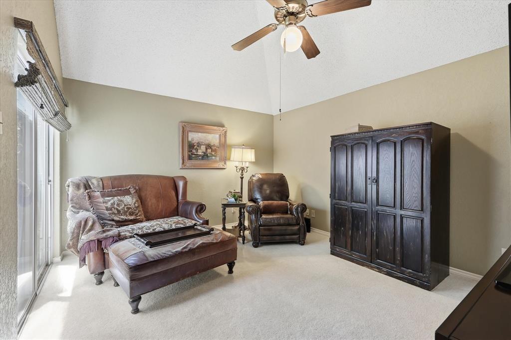 18095 Whispering Gables Lane Property Photo 12