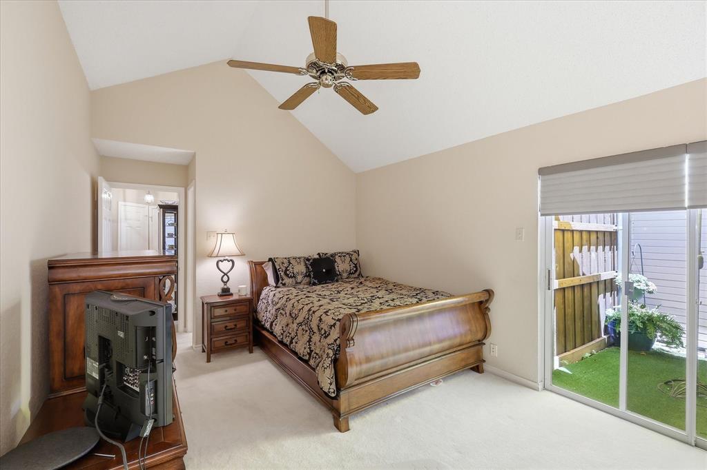 18095 Whispering Gables Lane Property Photo 13