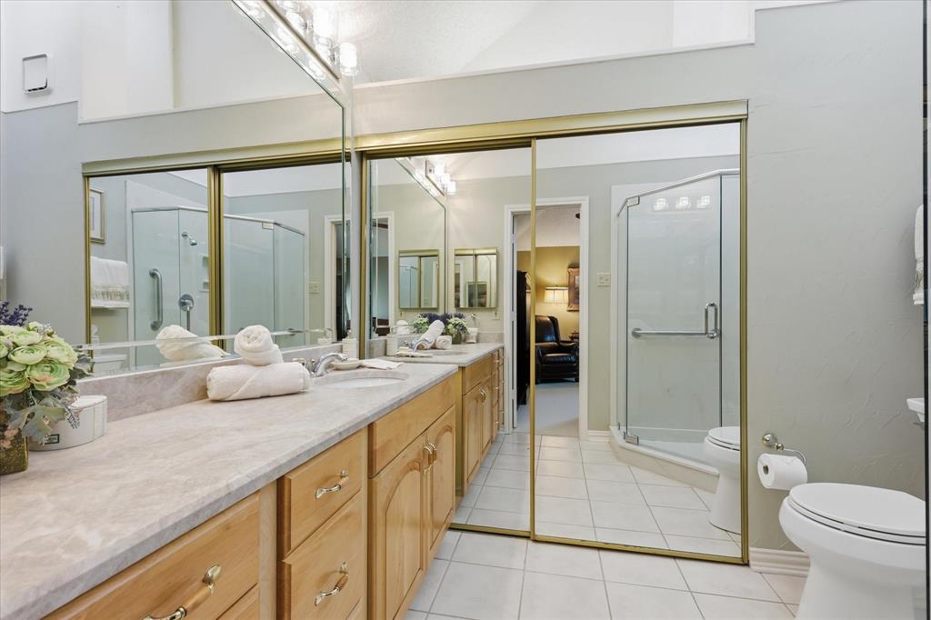 18095 Whispering Gables Lane Property Photo 14