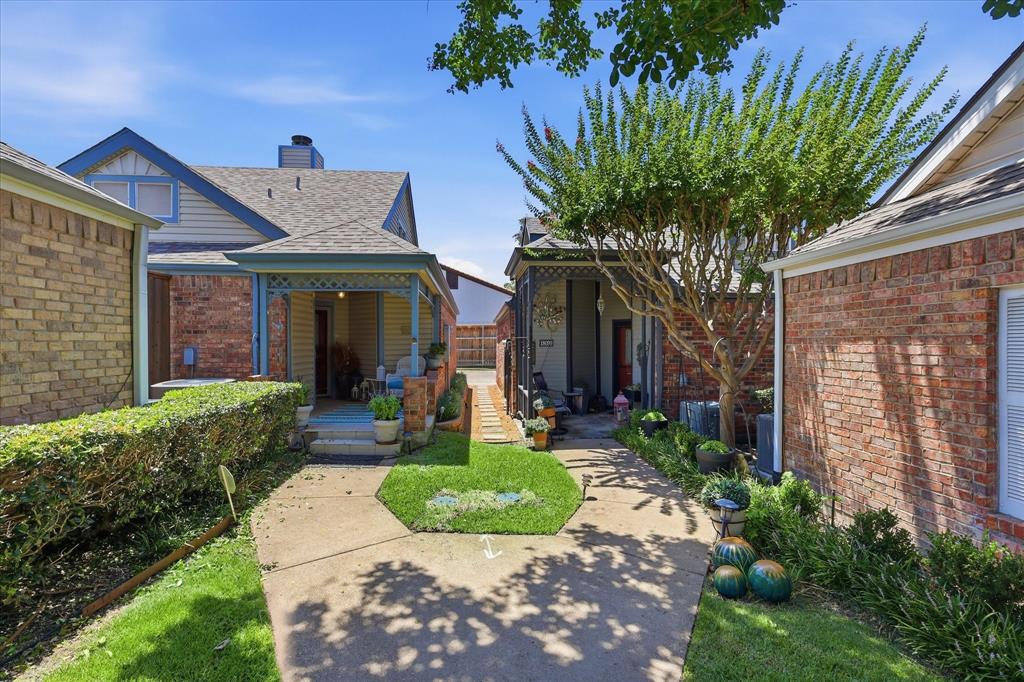 18095 Whispering Gables Lane Property Photo 15
