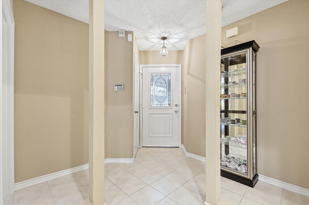 18095 Whispering Gables Lane Property Photo 19