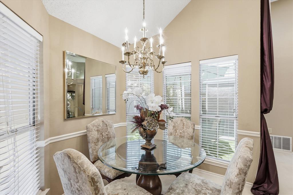 18095 Whispering Gables Lane Property Photo 22