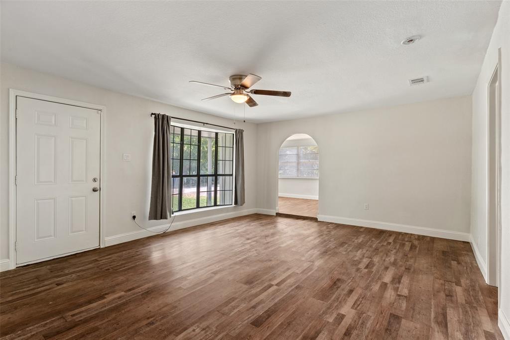 3123 Biway Street Property Photo 3