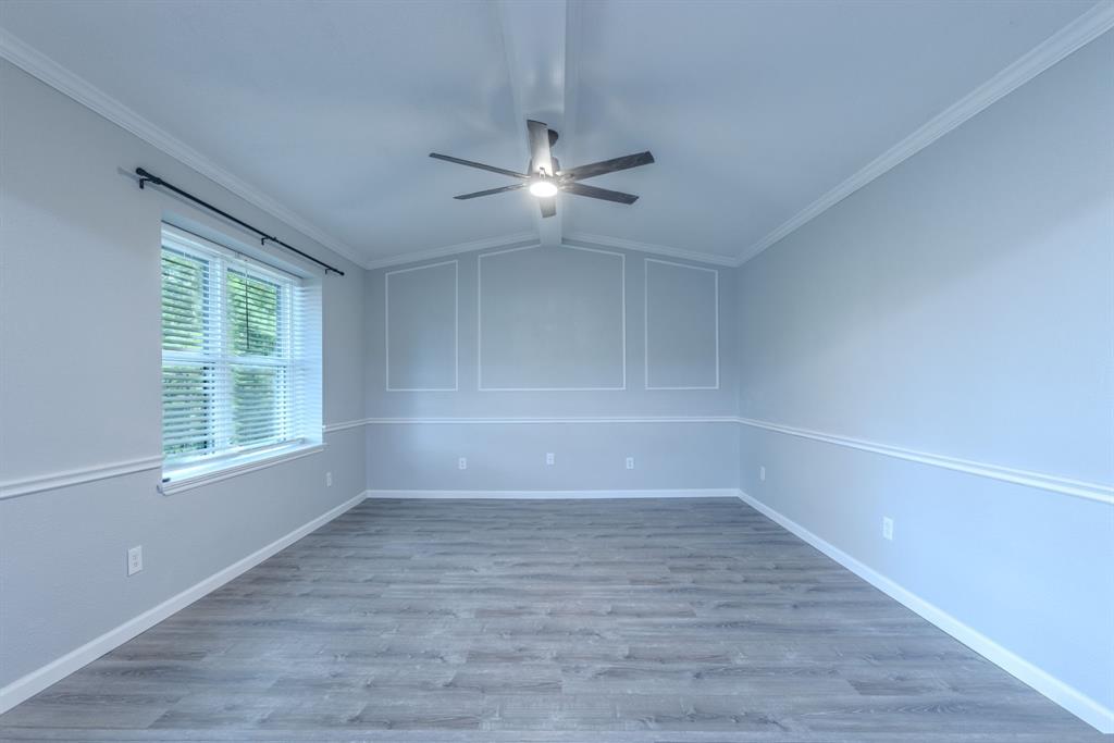 2001 Century Drive Property Photo 12