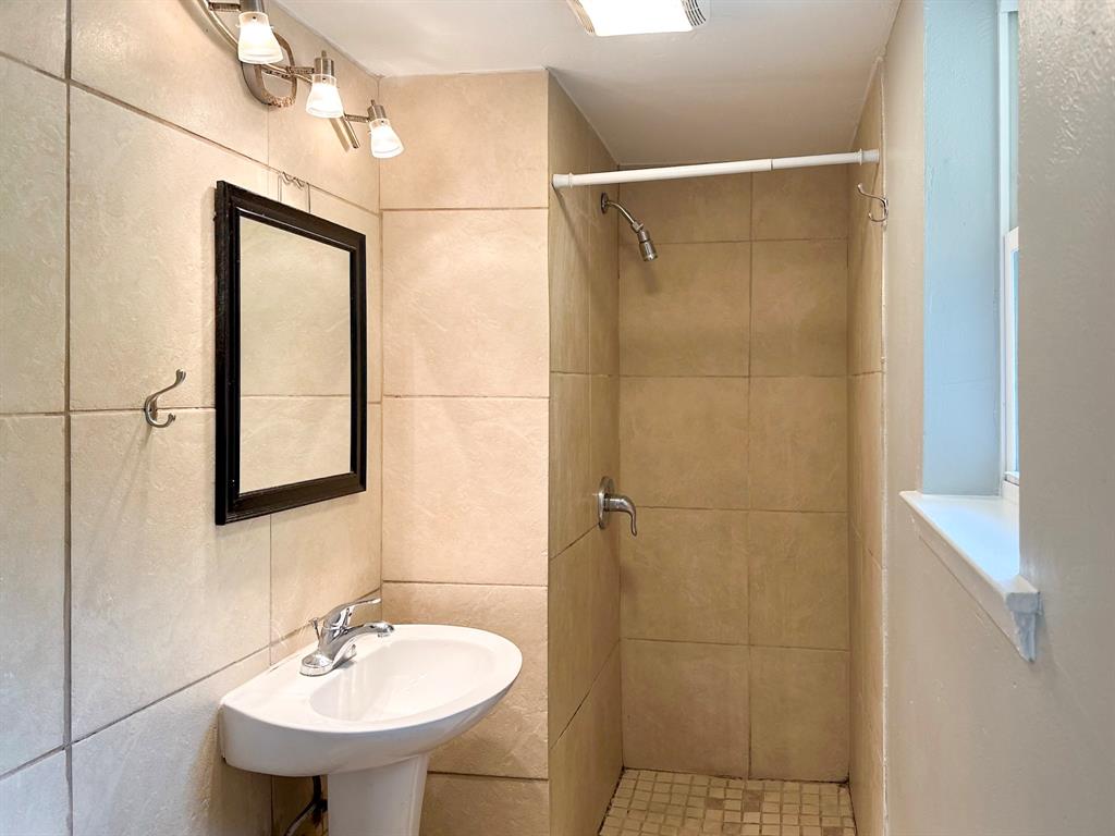 701 Tanglewood Drive Property Photo 19