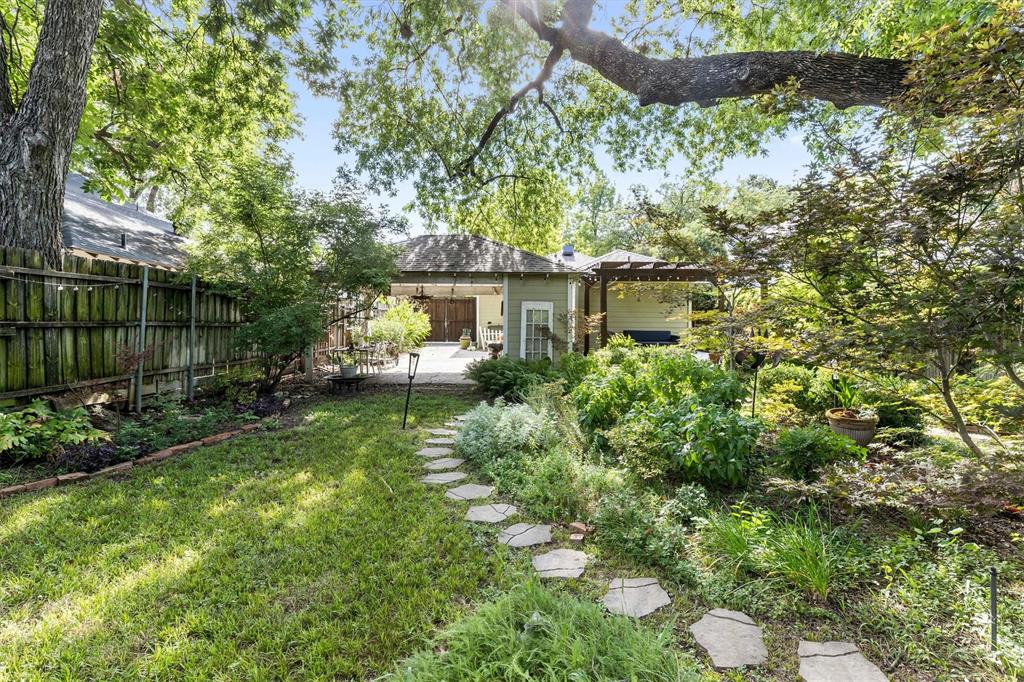 1130 S Montreal Avenue Property Photo 3