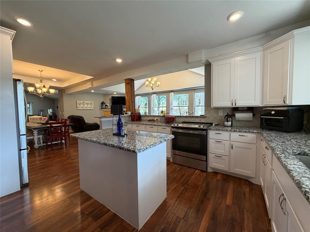 7024 Red Bud Lane Property Photo 10