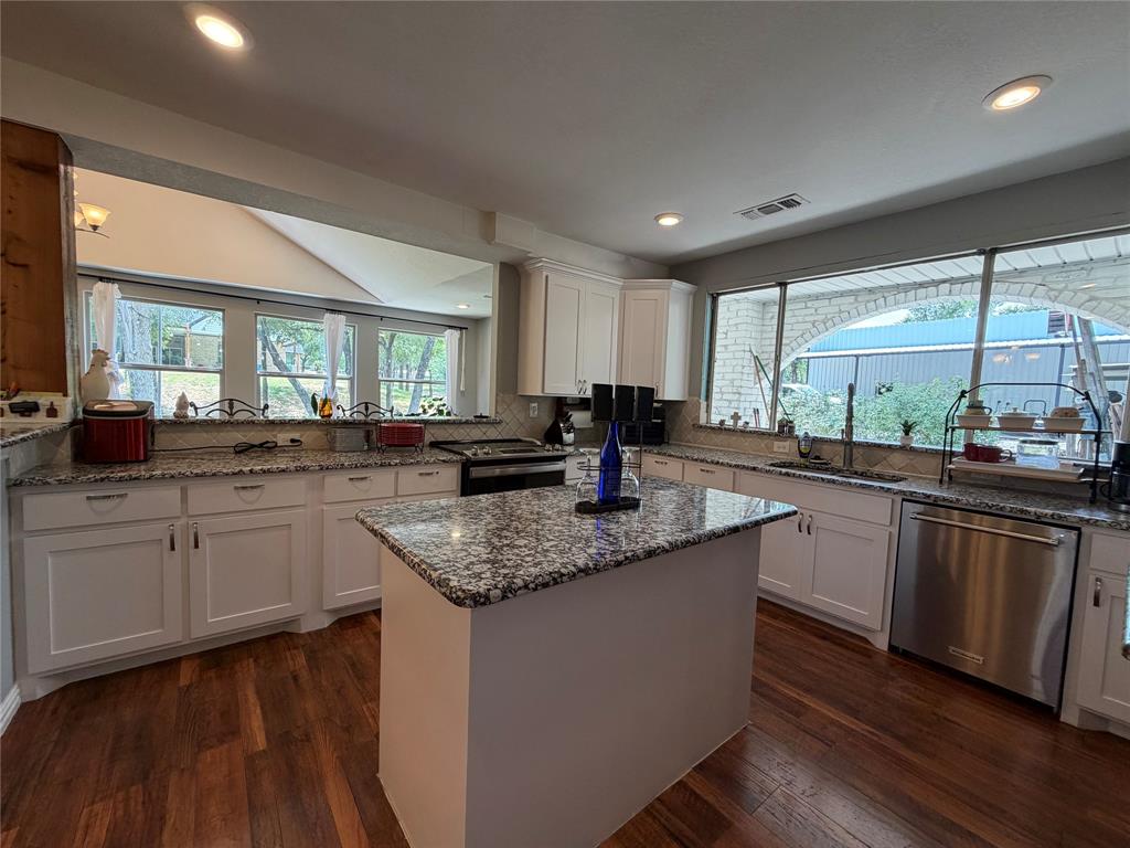 7024 Red Bud Lane Property Photo 11