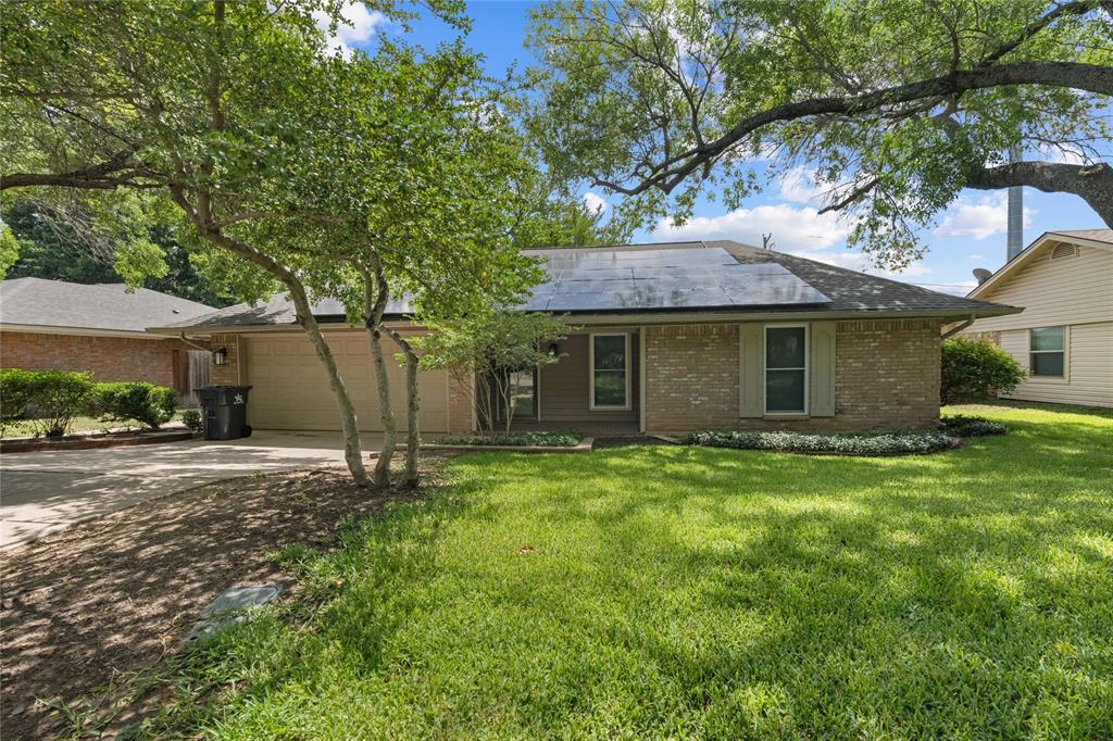 2509 Smouldering Wood Drive Property Photo 1