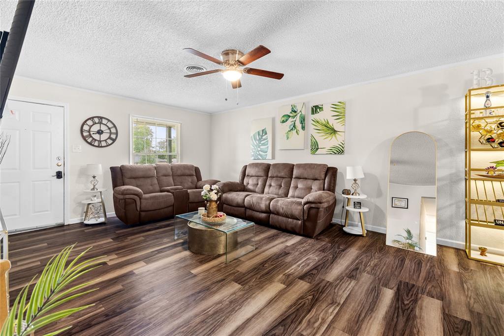 2321 Grandview Drive Property Photo 4