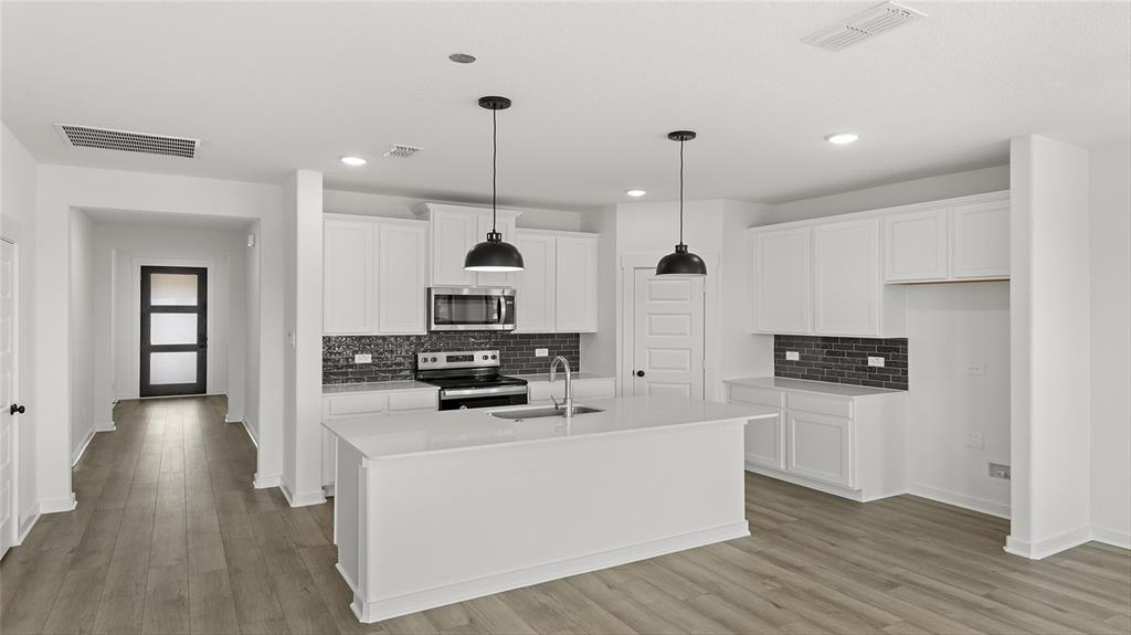 320 Deer Ridge Drive Property Photo 3