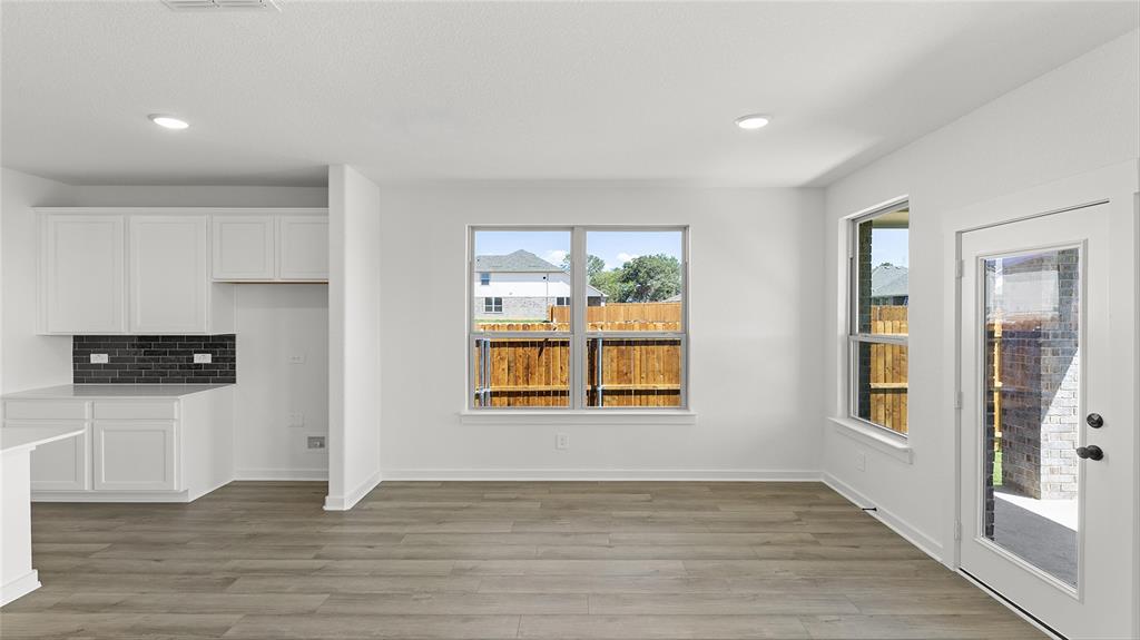 320 Deer Ridge Drive Property Photo 4