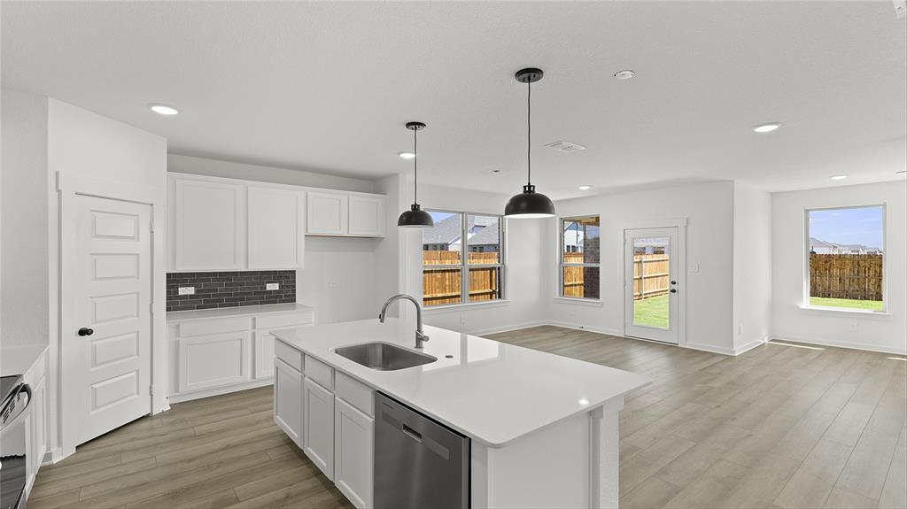 320 Deer Ridge Drive Property Photo 6