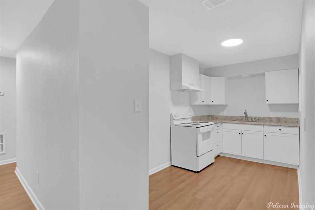 255 E Olive Street Property Photo 6