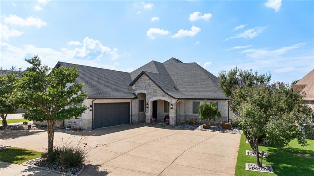 2603 Waters Edge Drive Property Photo 4