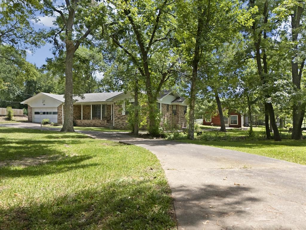 830 Layne Drive Property Photo 2
