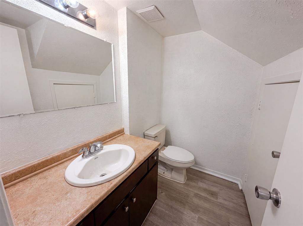 260 Rolling Hills Place Property Photo 16