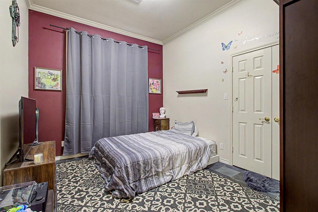 3558 S Nolan River Road Property Photo 5