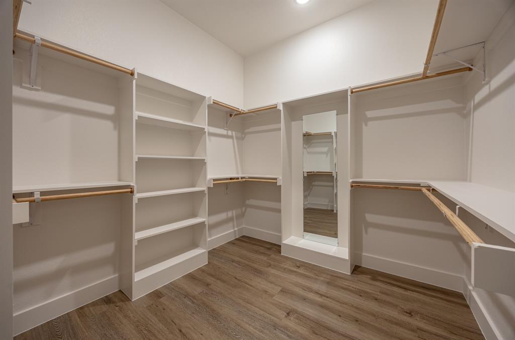 2904 Hiawatha Trail Property Photo 11