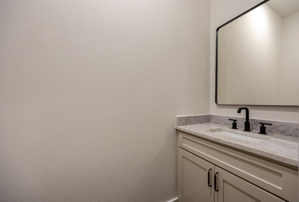 2904 Hiawatha Trail Property Photo 19