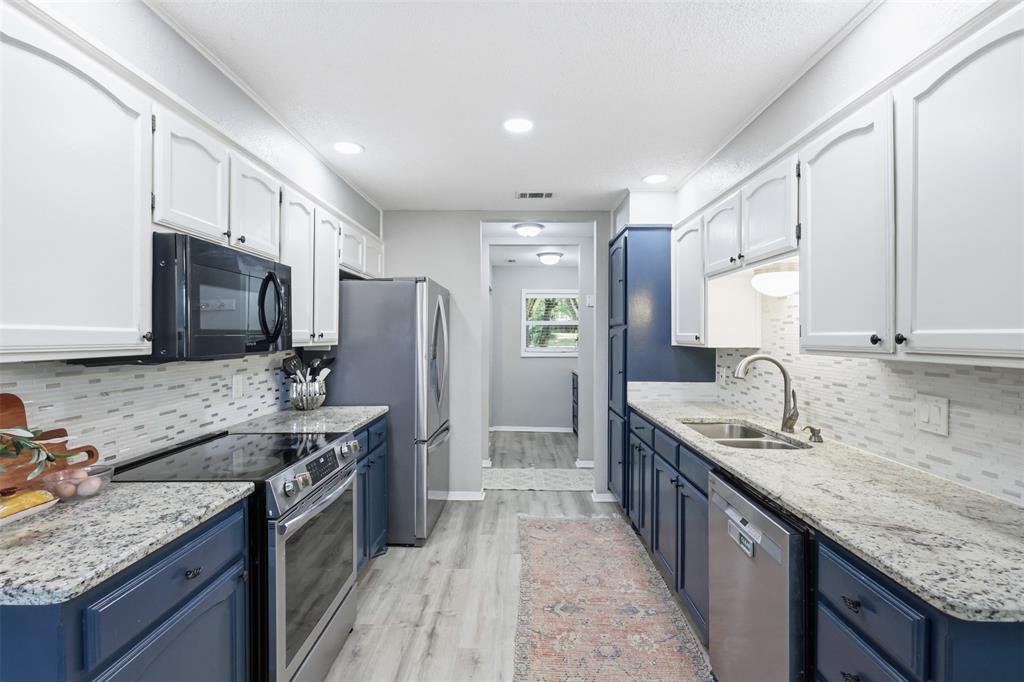 505 Queensway Road Property Photo 12