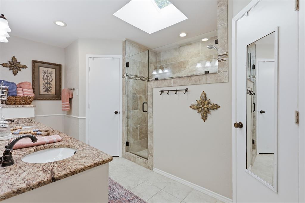 505 Queensway Road Property Photo 17