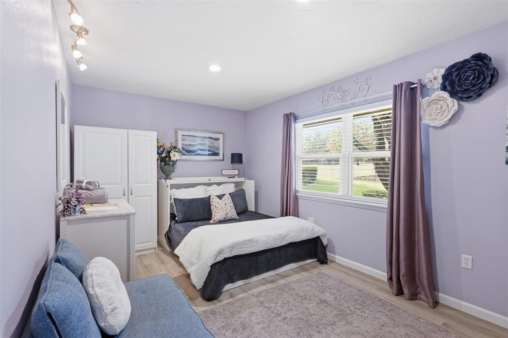505 Queensway Road Property Photo 19