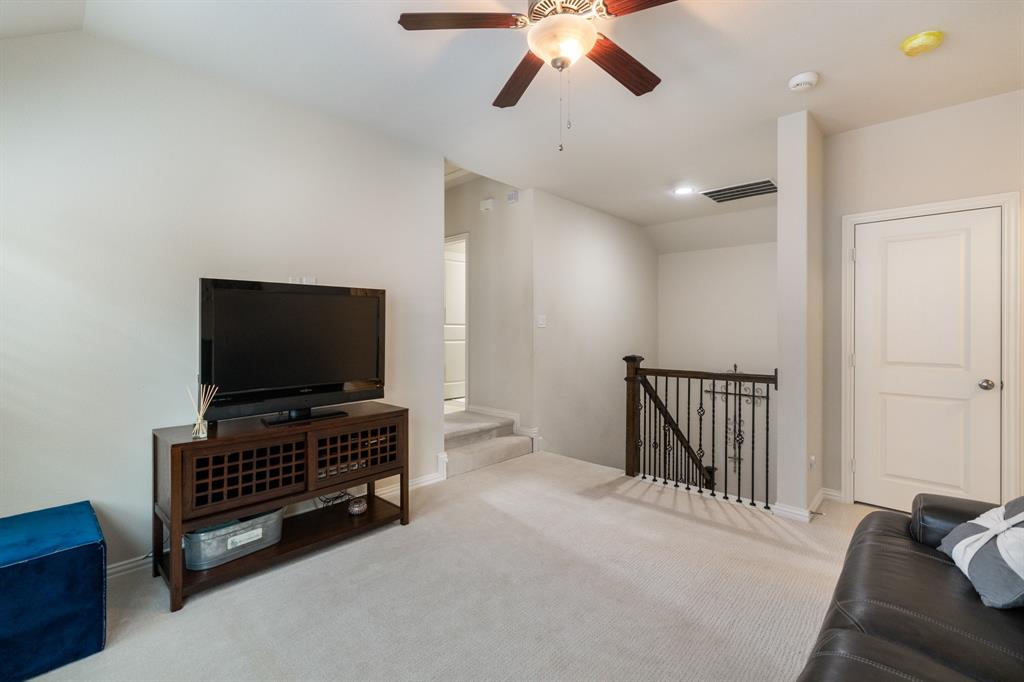 1207 Harris Hawk Way Property Photo 18