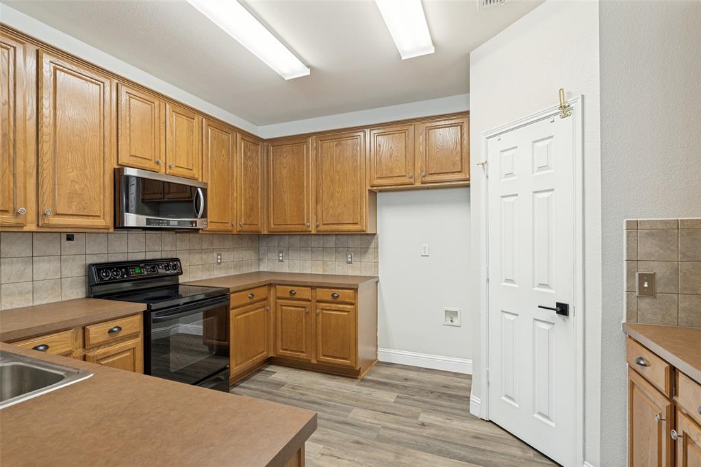 2309 Sheldon Drive Property Photo 10